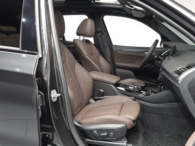 2025 BMW IX3 缩略图 11