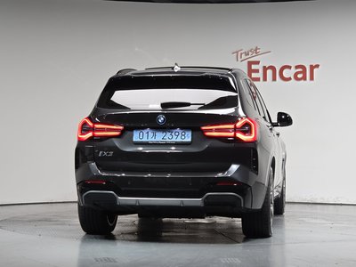 صورة 3 لـ 2025 BMW IX3