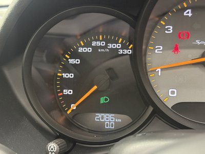 2024 Porsche 718 SPYDER thumbnail 11