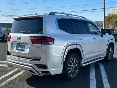 TOYOTA LAND CRUISER 300 - 5