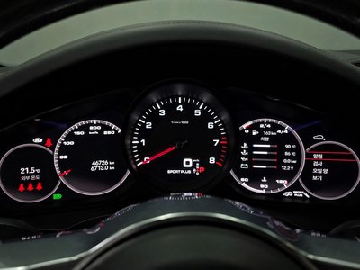 PORSCHE CAYENNE - 10