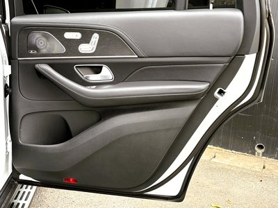 2026 Mercedes-BENZ GLS thumbnail 15