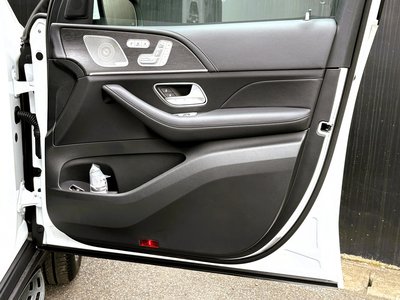 2026 Mercedes-BENZ GLS thumbnail 14