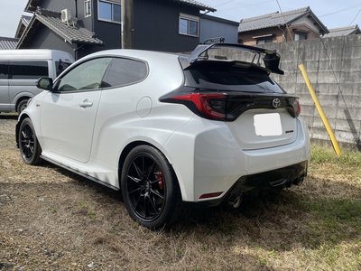 TOYOTA GR YARIS - 10