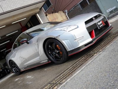 NISSAN GT-R - 7