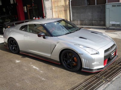 NISSAN GT-R - 3