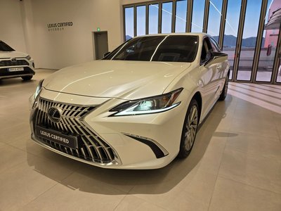 LEXUS ES - 1
