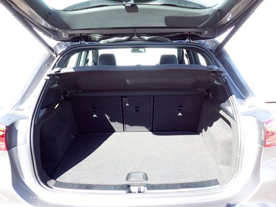 MERCEDES-BENZ GLA - 10