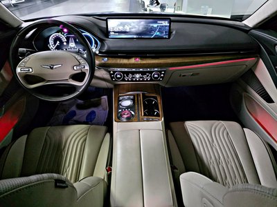 GENESIS G80 (RG3) - 9