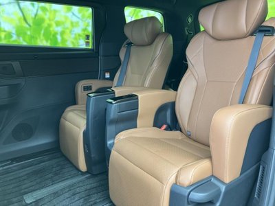 TOYOTA VELLFIRE - 8