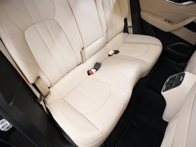 2022 Maserati LEVANTE 缩略图 16
