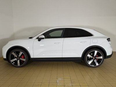 PORSCHE MACAN - 2