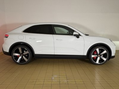 PORSCHE MACAN - 5