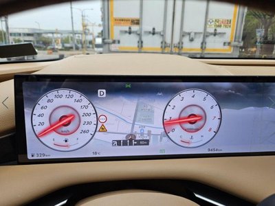 GENESIS G80 (RG3) - 7