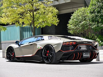 LAMBORGHINI AVENTADOR - 6