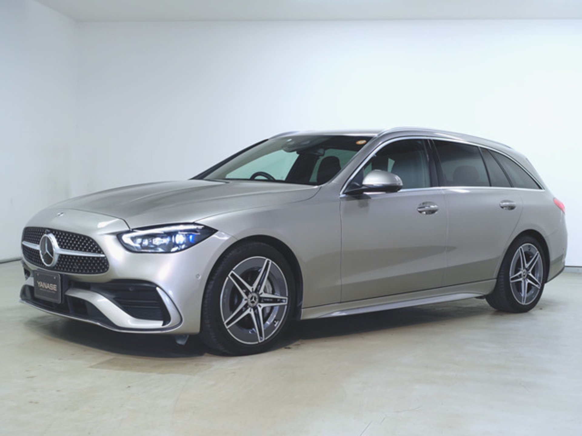 MERCEDES-BENZ C-CLASS WAGON - View 1