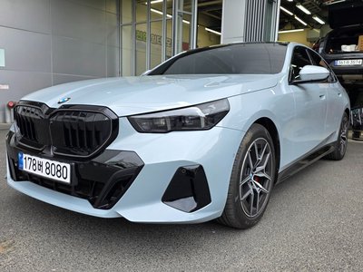 BMW 5 SERIES - 2