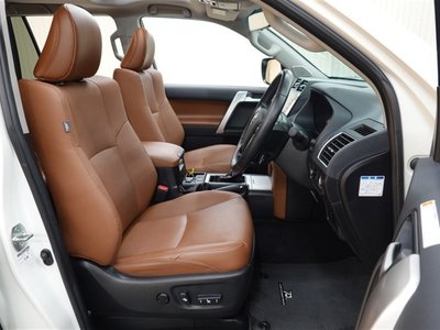 TOYOTA LAND CRUISER PRADO - 7