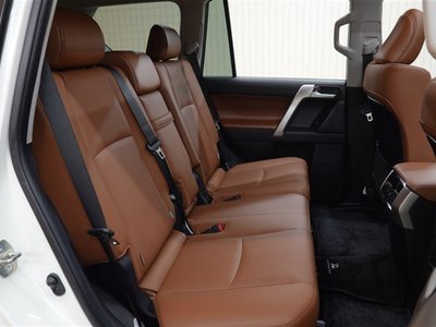 TOYOTA LAND CRUISER PRADO - 9