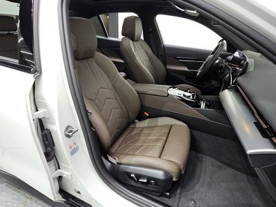 2024 BMW 5 SERIES — миниатюра 26