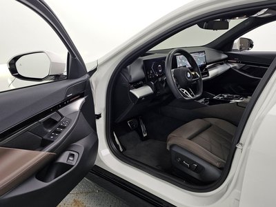 2024 BMW 5 SERIES — миниатюра 13
