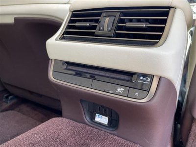 صورة مصغرة 32 لـ 2019 Lexus LS