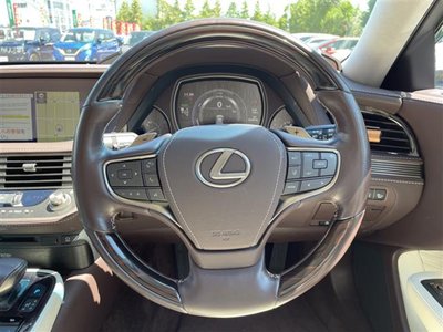 صورة 4 لـ 2019 Lexus LS