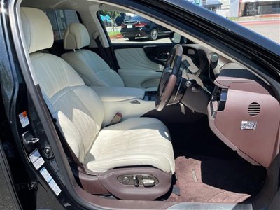 صورة مصغرة 17 لـ 2019 Lexus LS