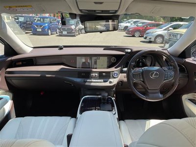 صورة مصغرة 42 لـ 2019 Lexus LS