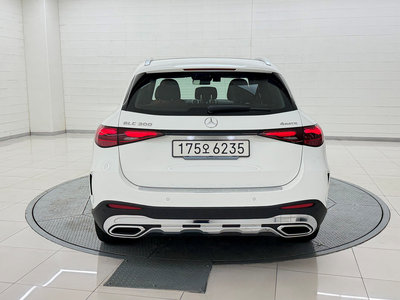 2025 Mercedes-BENZ GLC photo 6