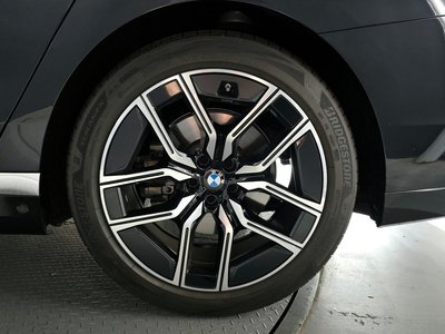 BMW 7 SERIES - 8