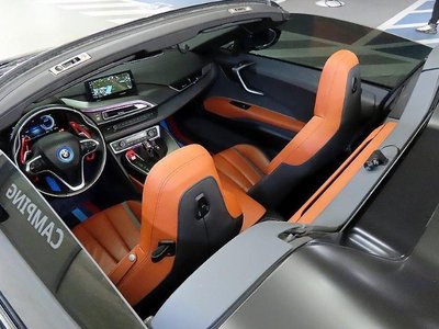 2019 BMW I8 — миниатюра 12