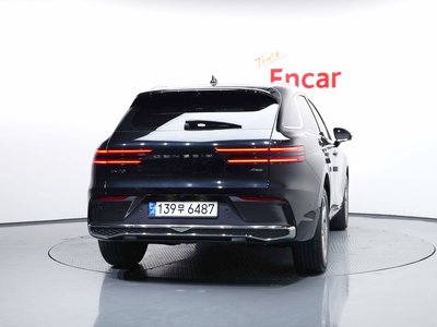 صورة 4 لـ 2024 Genesis GV70