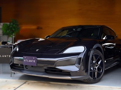 PORSCHE TAYCAN CROSS TURISMO