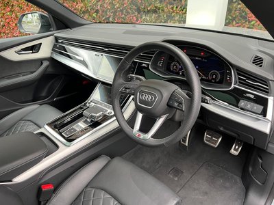 AUDI Q8 - 6