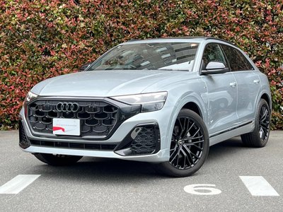 AUDI Q8 - 1