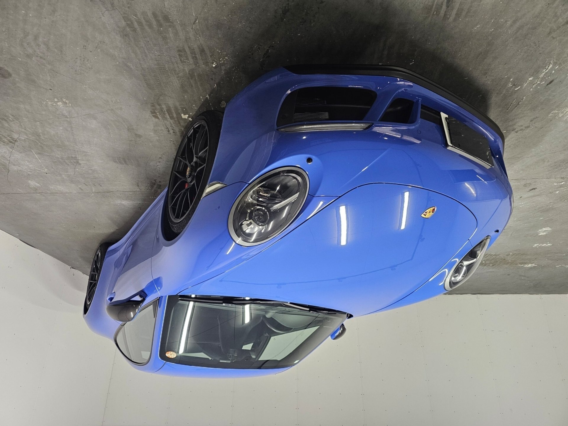 PORSCHE 911 - View 1