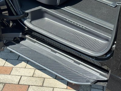 TOYOTA ALPHARD - 5