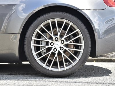 صورة مصغرة 17 لـ 2009 Aston Martin V8
