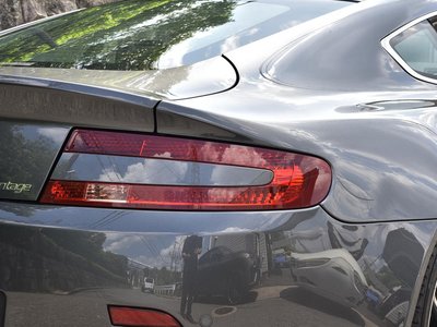 صورة مصغرة 14 لـ 2009 Aston Martin V8