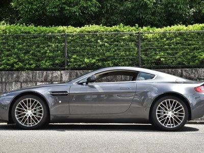 صورة مصغرة 20 لـ 2009 Aston Martin V8