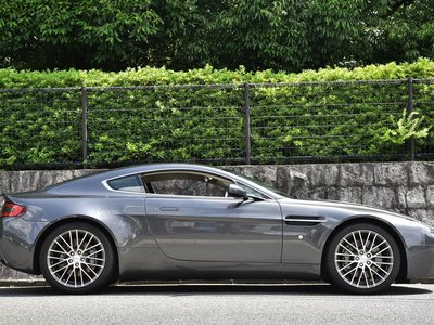 صورة مصغرة 11 لـ 2009 Aston Martin V8