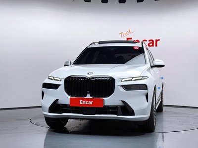 صورة 2 لـ 2023 BMW X7