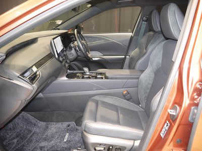 صورة مصغرة 13 لـ 2023 Lexus RX