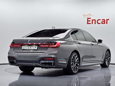 2020 BMW 7 SERIES photo 6