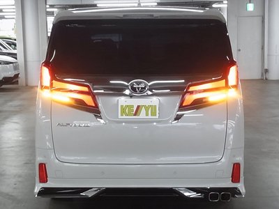 TOYOTA ALPHARD - 10