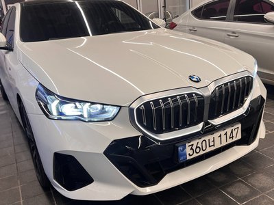 BMW 5 SERIES - 2