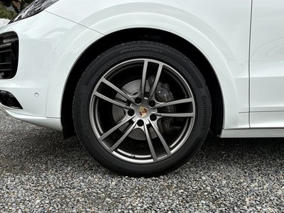 PORSCHE CAYENNE - 9