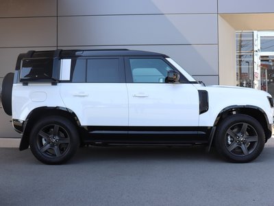 LAND ROVER DEFENDER - 4