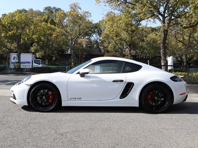 PORSCHE 718 CAYMAN - 6